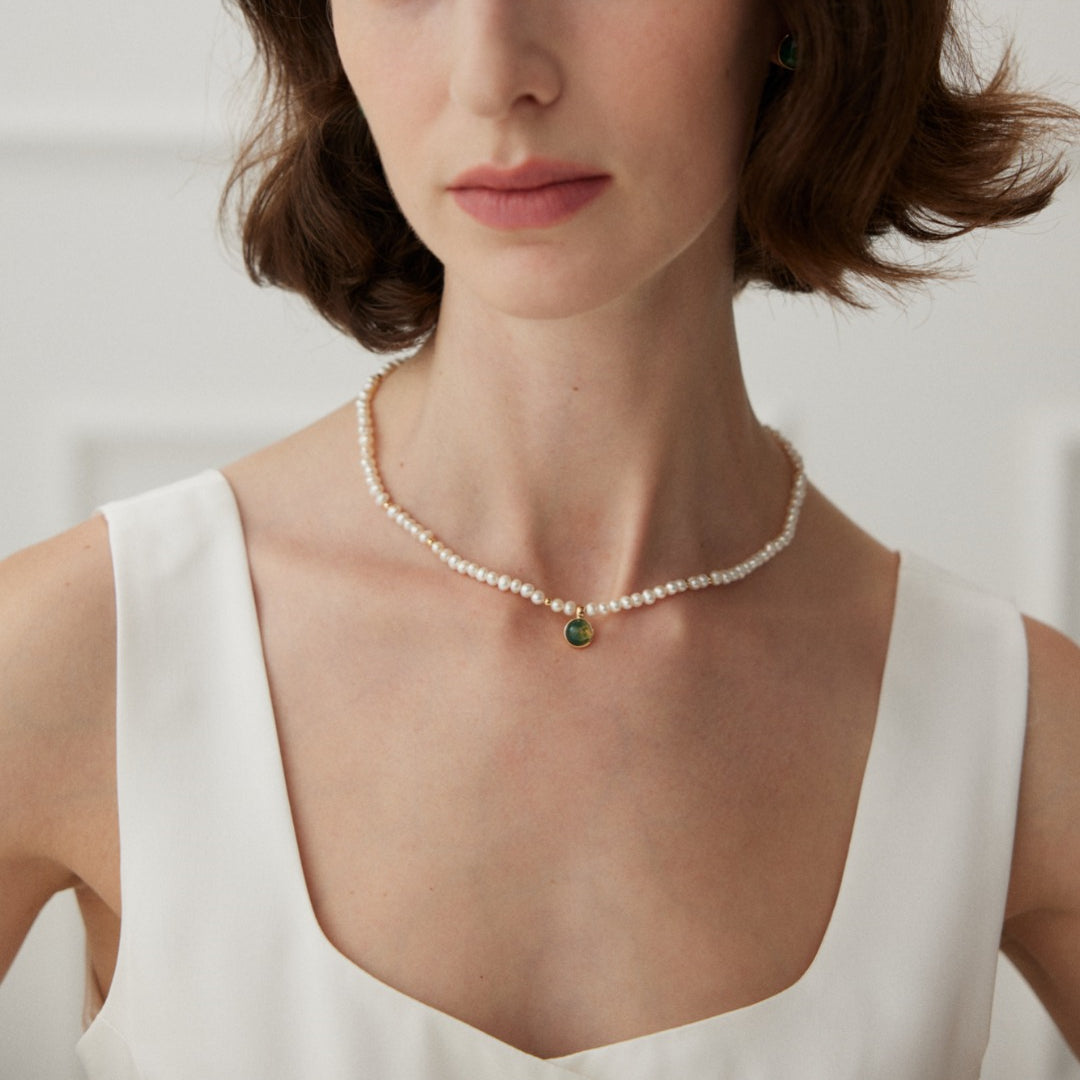 Freshwater Pearl Necklace with Green Agate Pendant