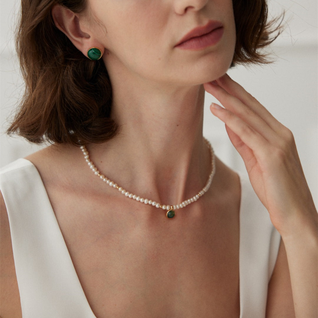 Freshwater Pearl Necklace with Green Agate Pendant