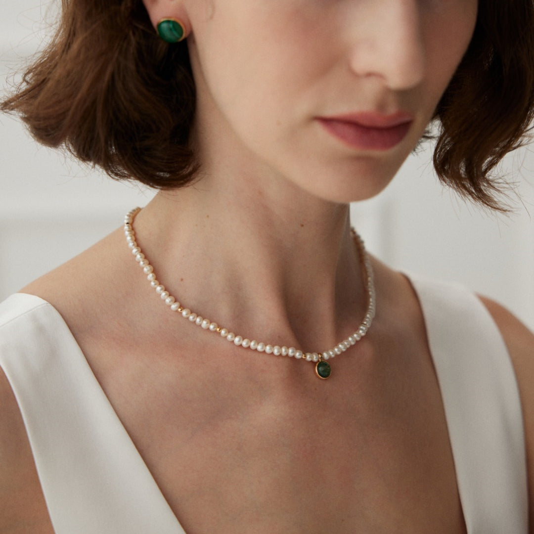 Freshwater Pearl Necklace with Green Agate Pendant