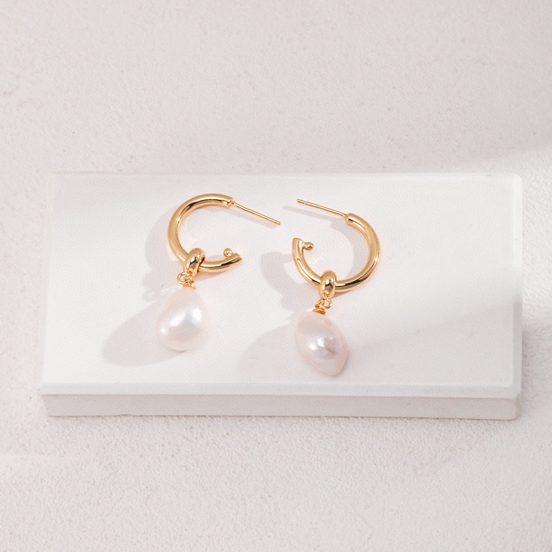 Pearl Hoop Earrings Gold