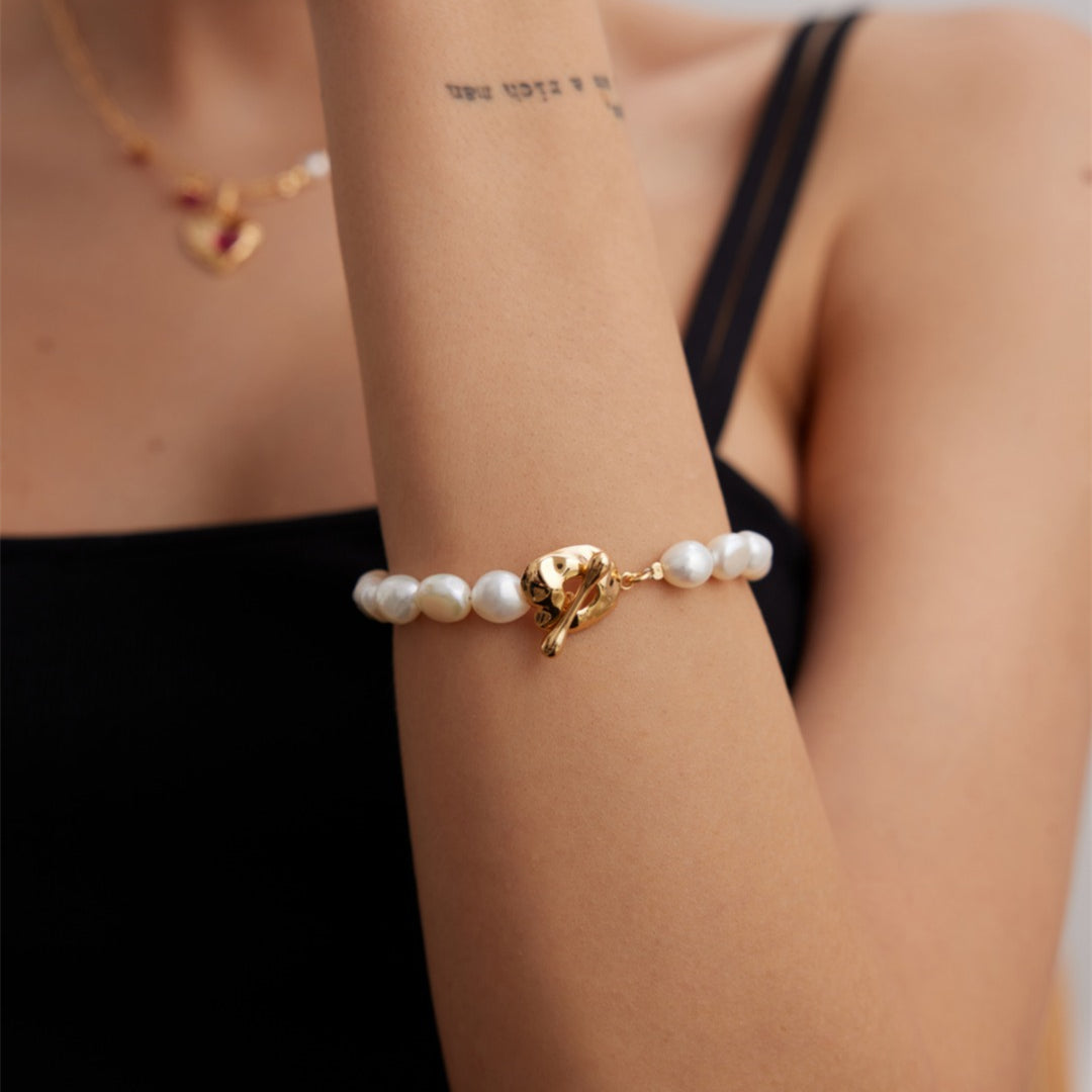 T-bar Clasp Baroque Pearl Bracelet